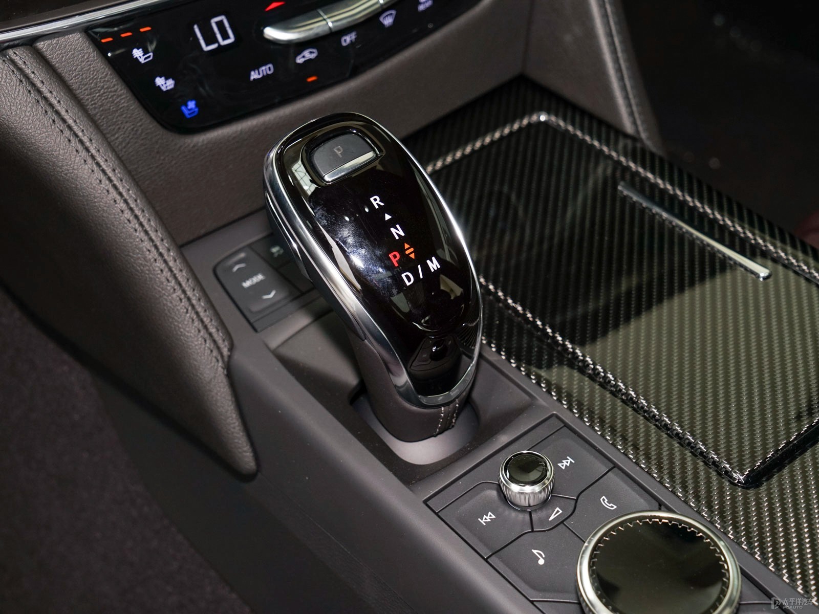 凱迪拉克CT6 2021款 28T 尊貴型外觀亮點解析 從設(shè)計美學(xué)到實用功能的完美融合